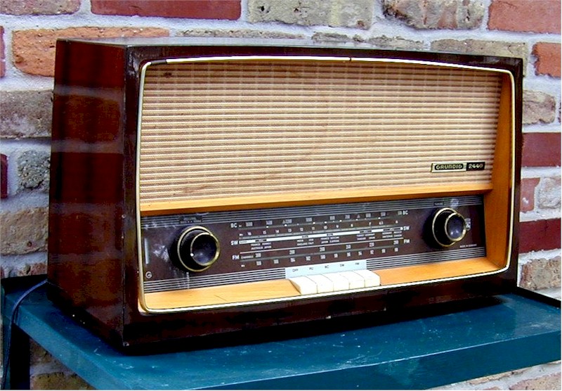 Grundig 2440 