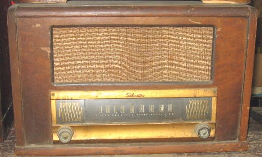 Silvertone 8220 