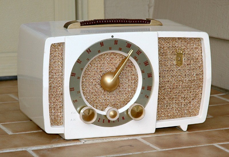 Zenith T-724 